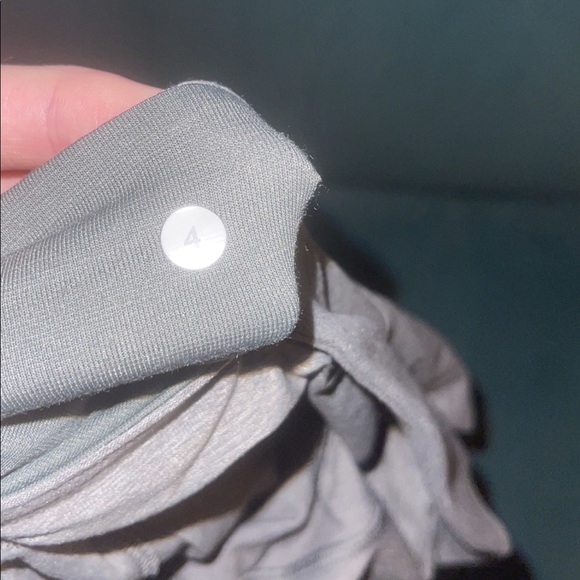 Lululemon Wunder Under Grey Crop Leggings size 4 - Picture 4 of 6